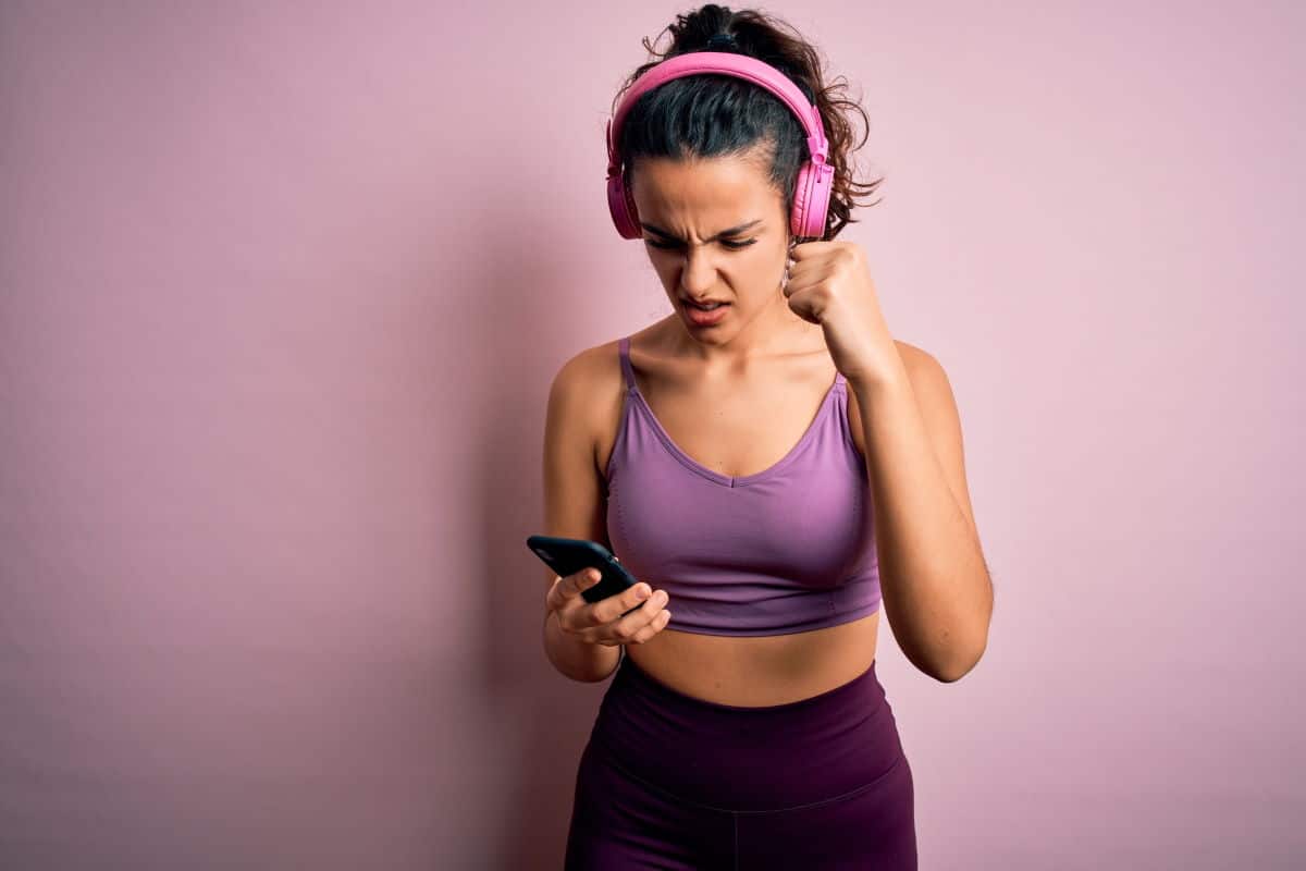 Why Bluetooth Headphones Keep Cutting out (with fixes) Ear Rockers