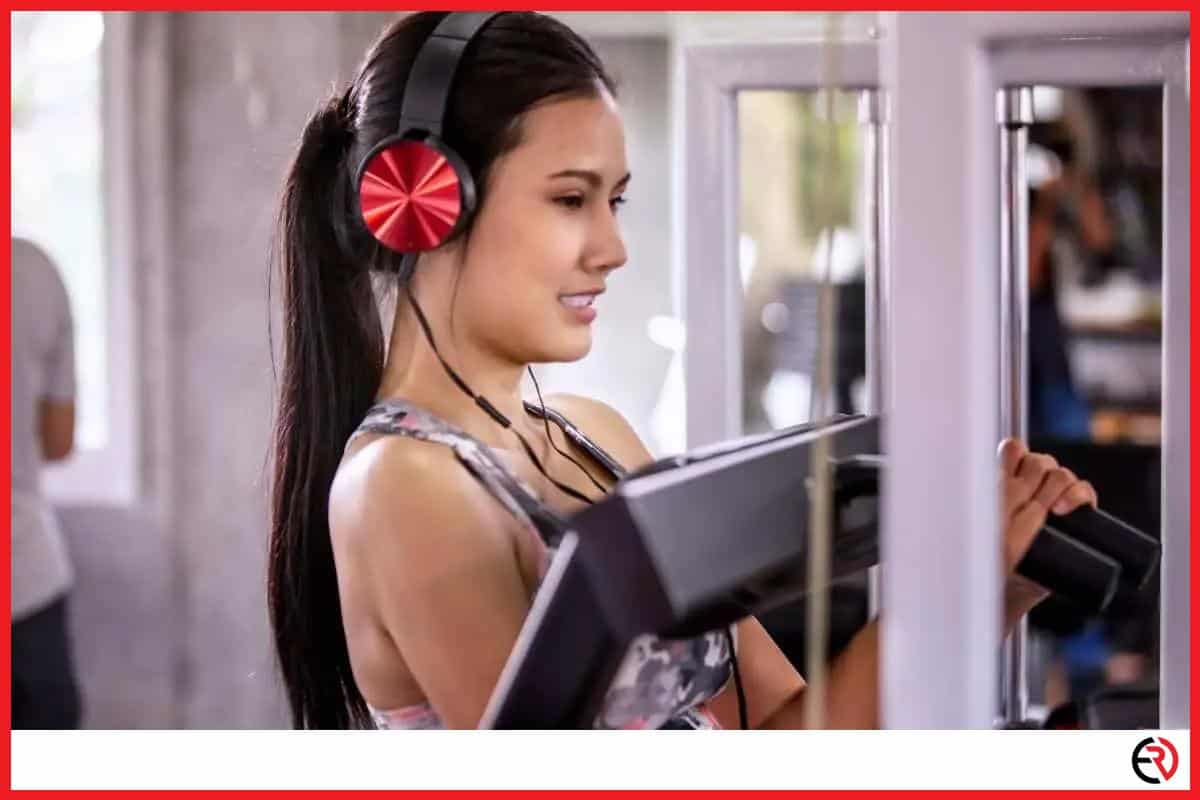 Woman working out with headphones